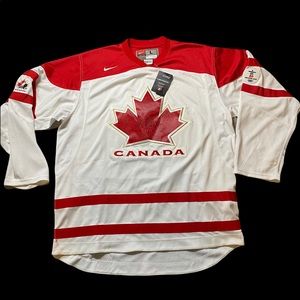 Team Canada 2010 Vancouver Olympics Jersey size Large